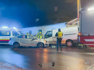Verkehrsunfall auf der B44: Feuerwehr Purkersdorf rasch im Einsatz