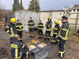 Übung der Gruppe 2 – Arbeiten mit Hebekissen