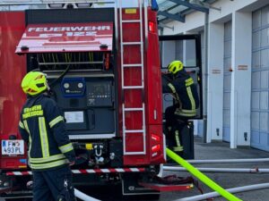 Sonntagsübung der Gruppe 3 – Praxis mit dem neuen Tank 1 (HLF 2)