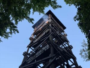 Brand auf der Rudolfswarte erfolgreich bekämpft